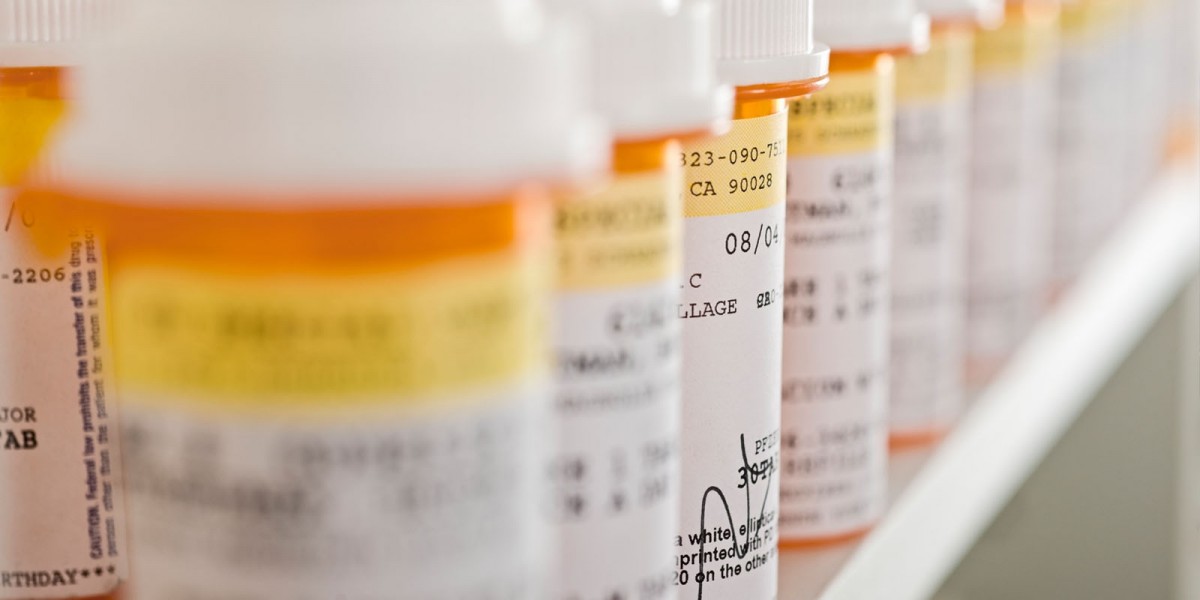The benefits of combining antibody treatment and chemotherapy for previously untreated CLL patients